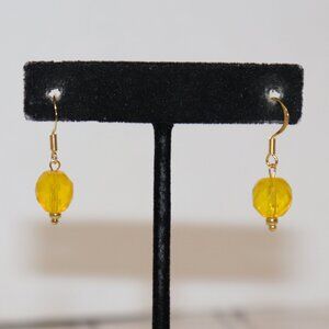💛 NWOT Gold & Yellow Crystal Beaded Dangling Earrings – 1 1/8" Tall  🌟